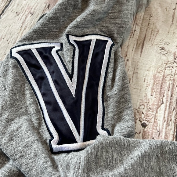 Women's University of Villanova Wildcats Victoria's Secret Pink NCAA Hoodie Tee - Picture 4 of 8